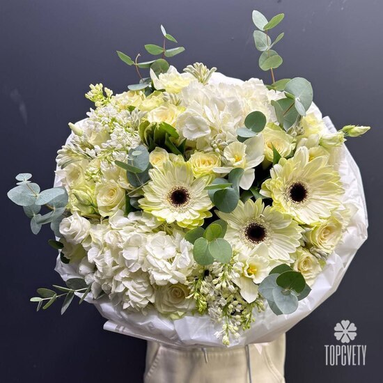 Букет из гортензии, сирени и гербер