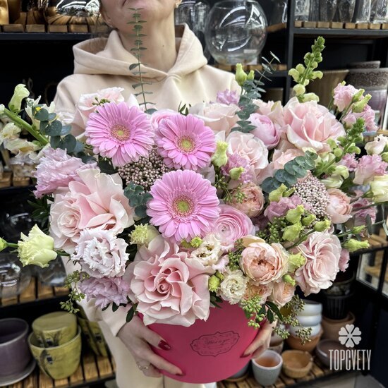 Композиция из роз, гербер и эустомы 