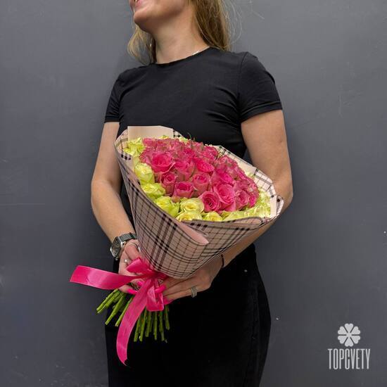 Букет из 51 роз в виде сердца