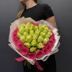 Букет из 51 роз в виде сердца