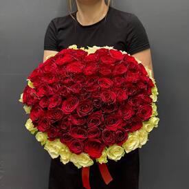 Букет из 101 роз в виде сердца
