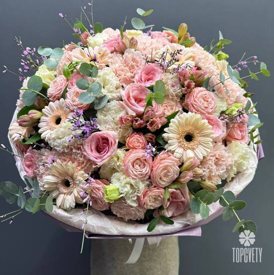 Букет из роз, гербер и эустомы