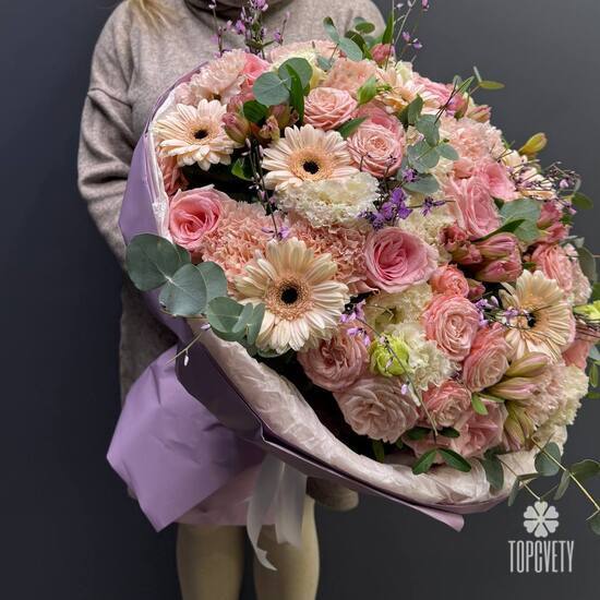 Букет из роз, гербер и эустомы