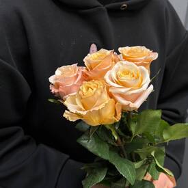 Букет из 5 роз Эквадор 50см 