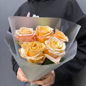 Букет из 5 роз Эквадор 50см