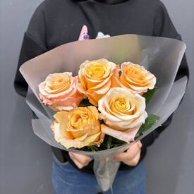 Букет из 5 роз Эквадор 50см