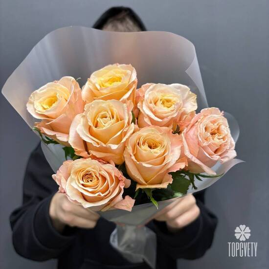 Букет из 7 роз Эквадор 50см