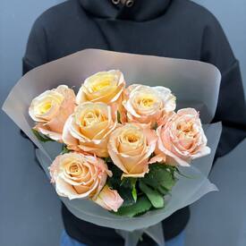 Букет из 7 роз Эквадор 50см