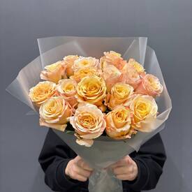 Букет из 17 роз Эквадор 50см