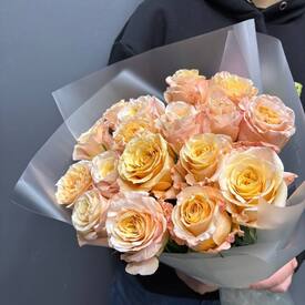 Букет из 17 роз Эквадор 50см