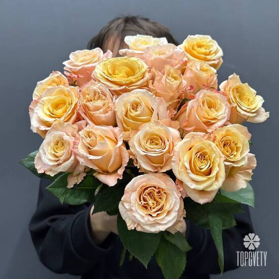 Букет из 19 роз Эквадор 50см