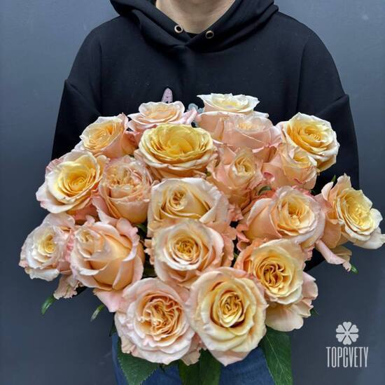 Букет из 19 роз Эквадор 50см