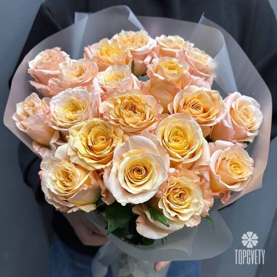 Букет из 19 роз Эквадор 50см