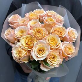 Букет из 19 роз Эквадор 50см