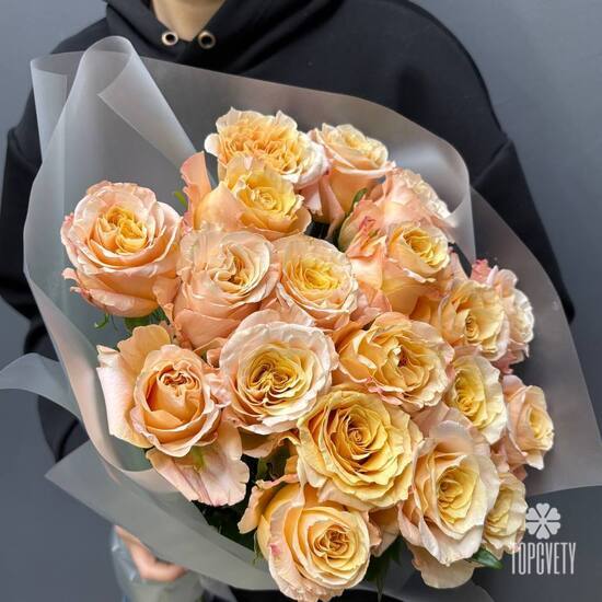 Букет из 19 роз Эквадор 50см
