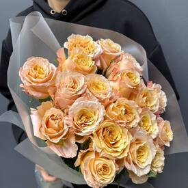 Букет из 19 роз Эквадор 50см