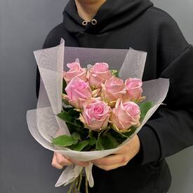 Букет из 7 роз Эквадор 50см