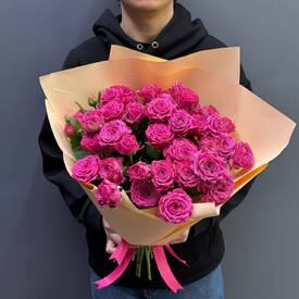 Букет из 15 кустовых пионовидных роз 50см