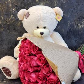 Букет из 51 розовой розы Пинк Флойд 70см и плюшевый мишка