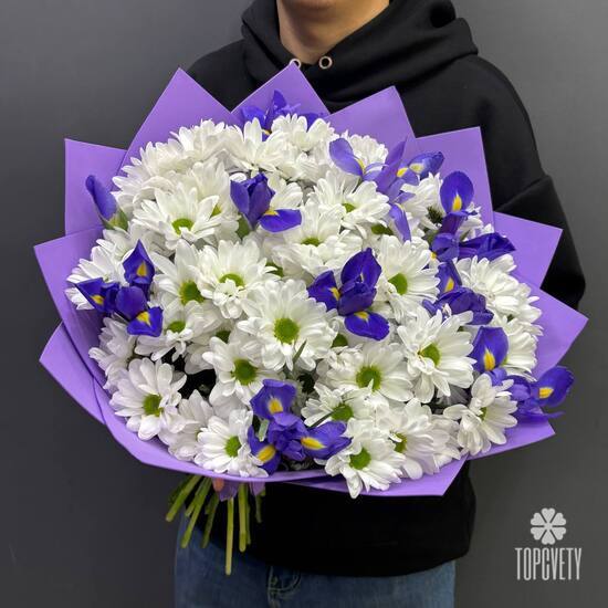 Букет из хризантем, и ирисов