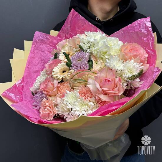 Букет из роз, гвоздик и гербер