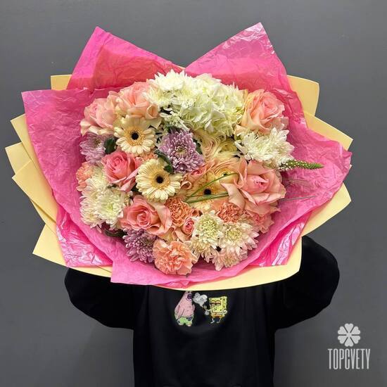 Букет из роз, гвоздик и гербер