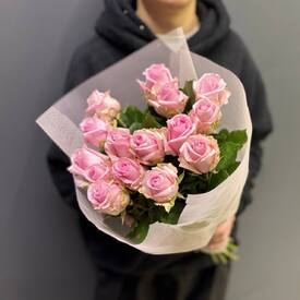 Букет из 15 роз Кения 50см 