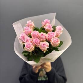 Букет из 15 роз Кения 50см 