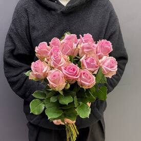 Букет из 15 роз Кения 50см