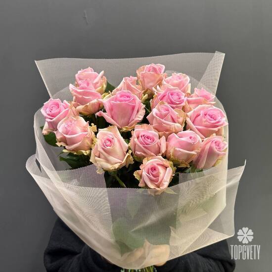 Букет из 17 роз Кения 50см	