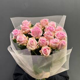 Букет из 17 роз Кения 50см	