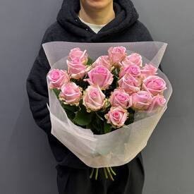 Букет из 17 роз Кения 50см	