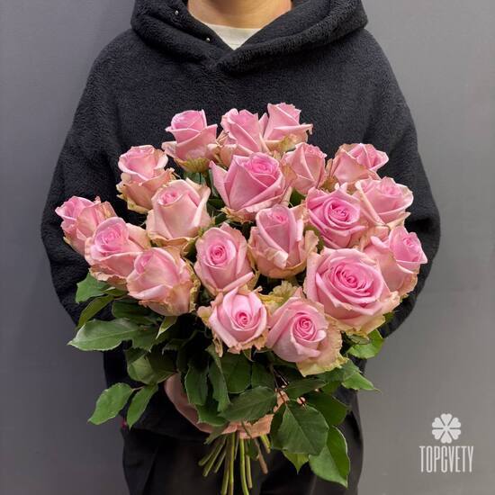 Букет из 19 роз Кения 50см	