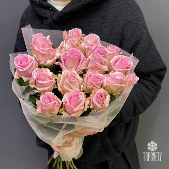 Букет из 19 роз Кения 50см