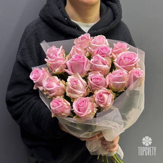 Букет из 19 роз Кения 50см