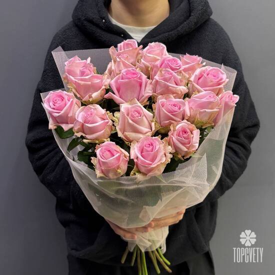 Букет из 19 роз Кения 50см