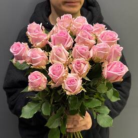 Букет из 21 роз Кения 50см