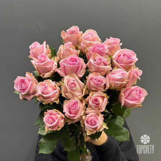 Букет из 21 роз Кения 50см