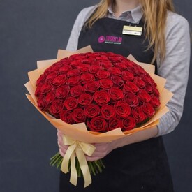 Букет из 101 красной розы Кения 40см