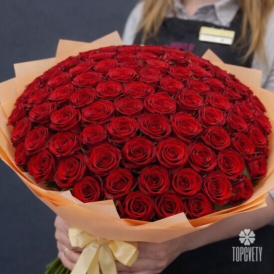 Букет из 101 красной розы Кения 40см