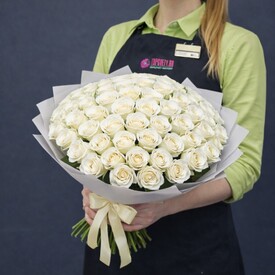 101 белоснежная роза Кения 40см