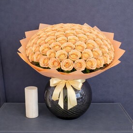 Букет из 101 персиковой розы Кения 40см