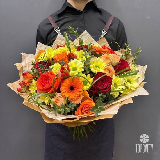 Букет из хризантем, роз и гербер