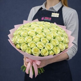 101 белая роза Кения 40см