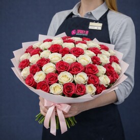 101 красно-белые розы Кения 40см