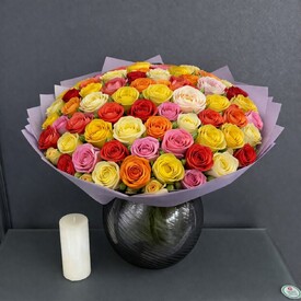 Букет из 101 роза микс 5 цветов Кения 40см
