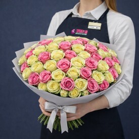 101 желто-розовые розы Кения 40см