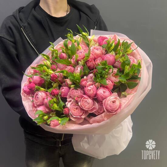 Букет из кустовых роз, альстромерии и фисташки