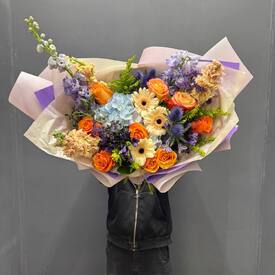 Букет из гортензии, роз и гербер