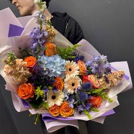 Букет из гортензии, роз и гербер